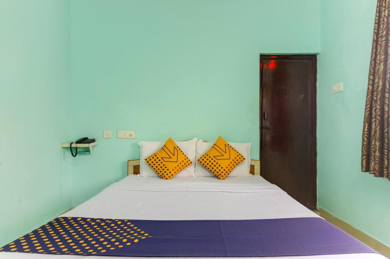 Spot On 75475 Cn Guest House Chennai Exterior photo