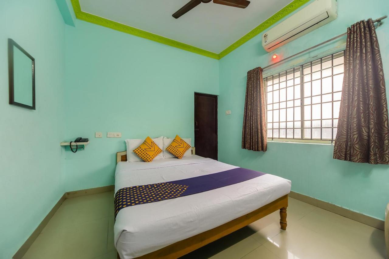 Spot On 75475 Cn Guest House Chennai Exterior photo