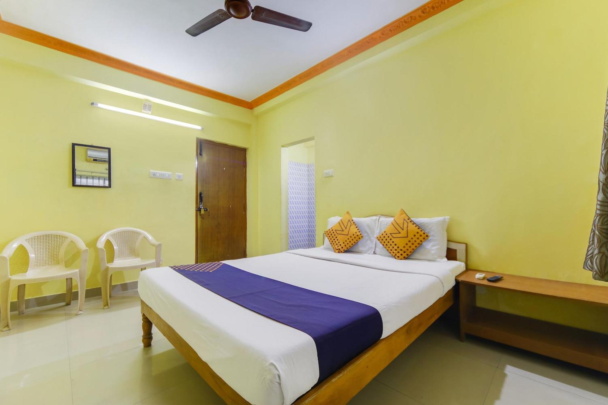 Spot On 75475 Cn Guest House Chennai Exterior photo