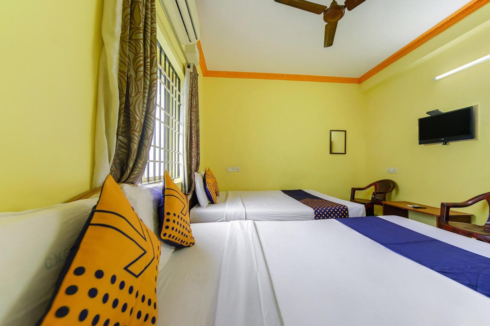 Spot On 75475 Cn Guest House Chennai Exterior photo