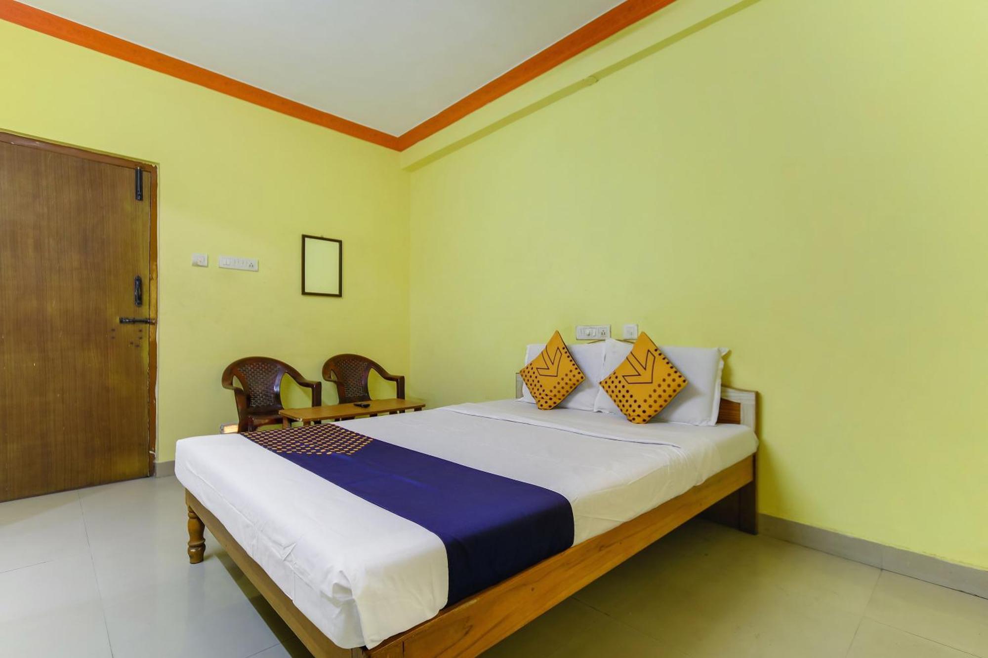 Spot On 75475 Cn Guest House Chennai Exterior photo