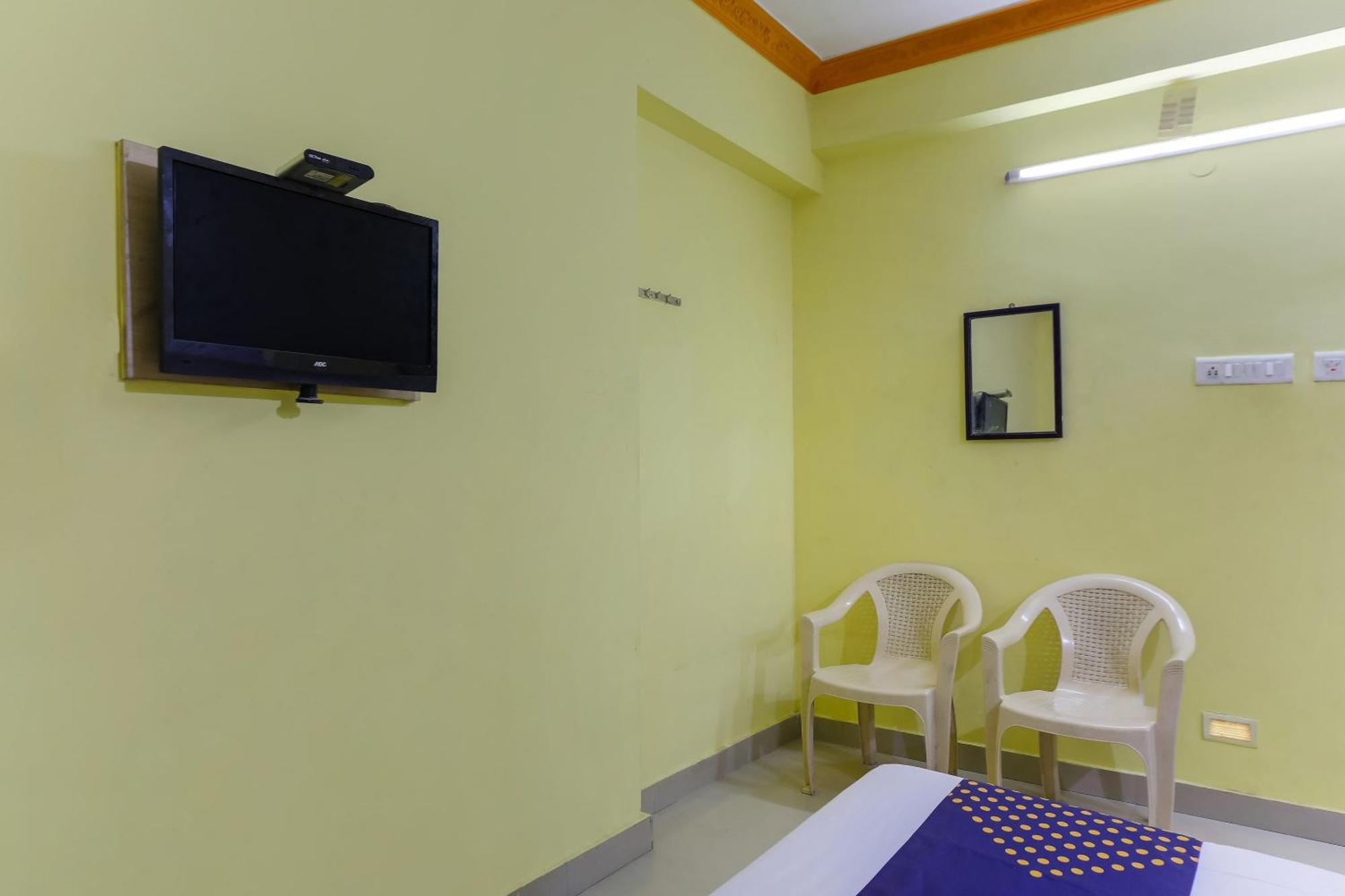 Spot On 75475 Cn Guest House Chennai Exterior photo