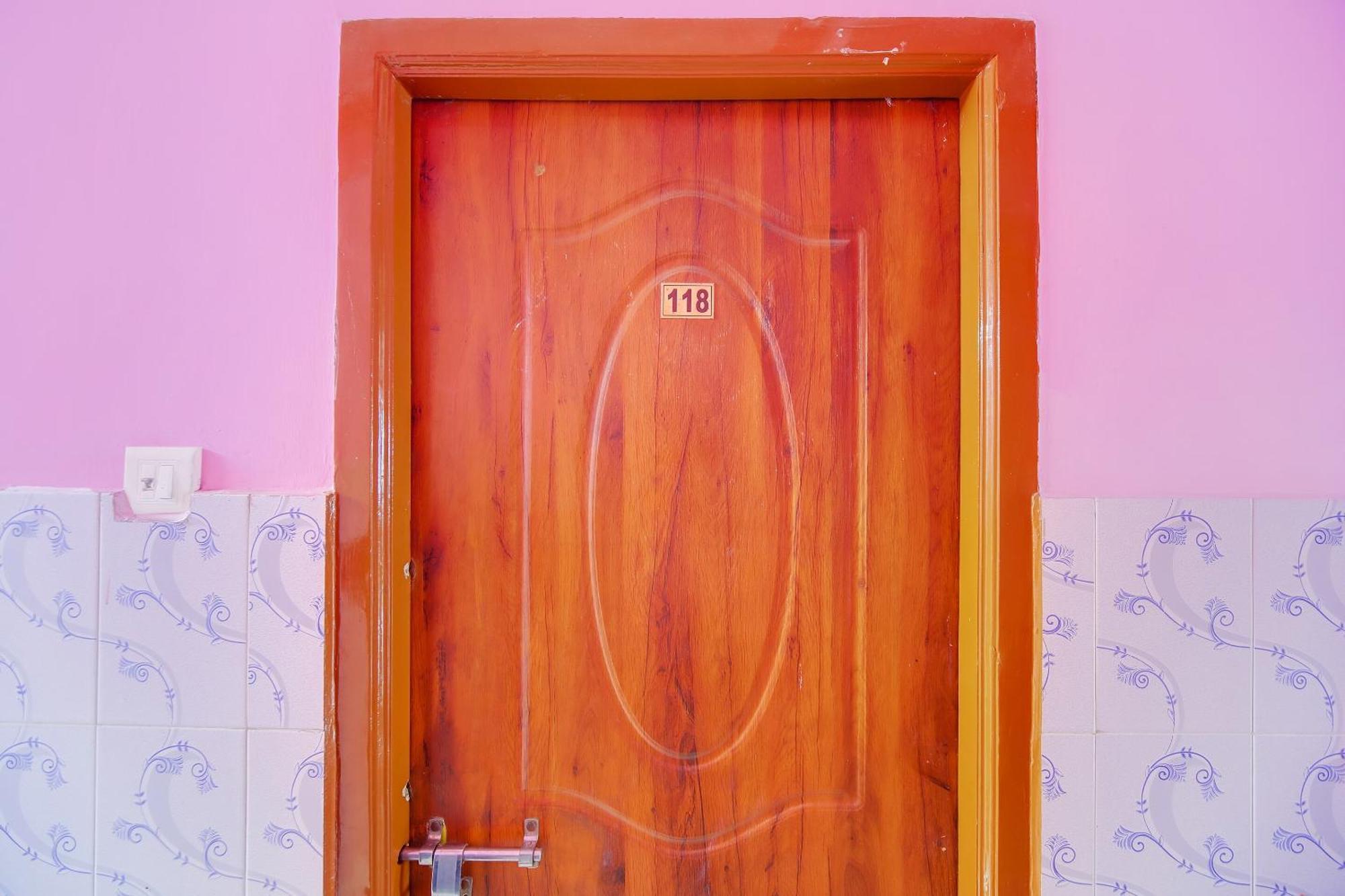 Spot On 75475 Cn Guest House Chennai Exterior photo