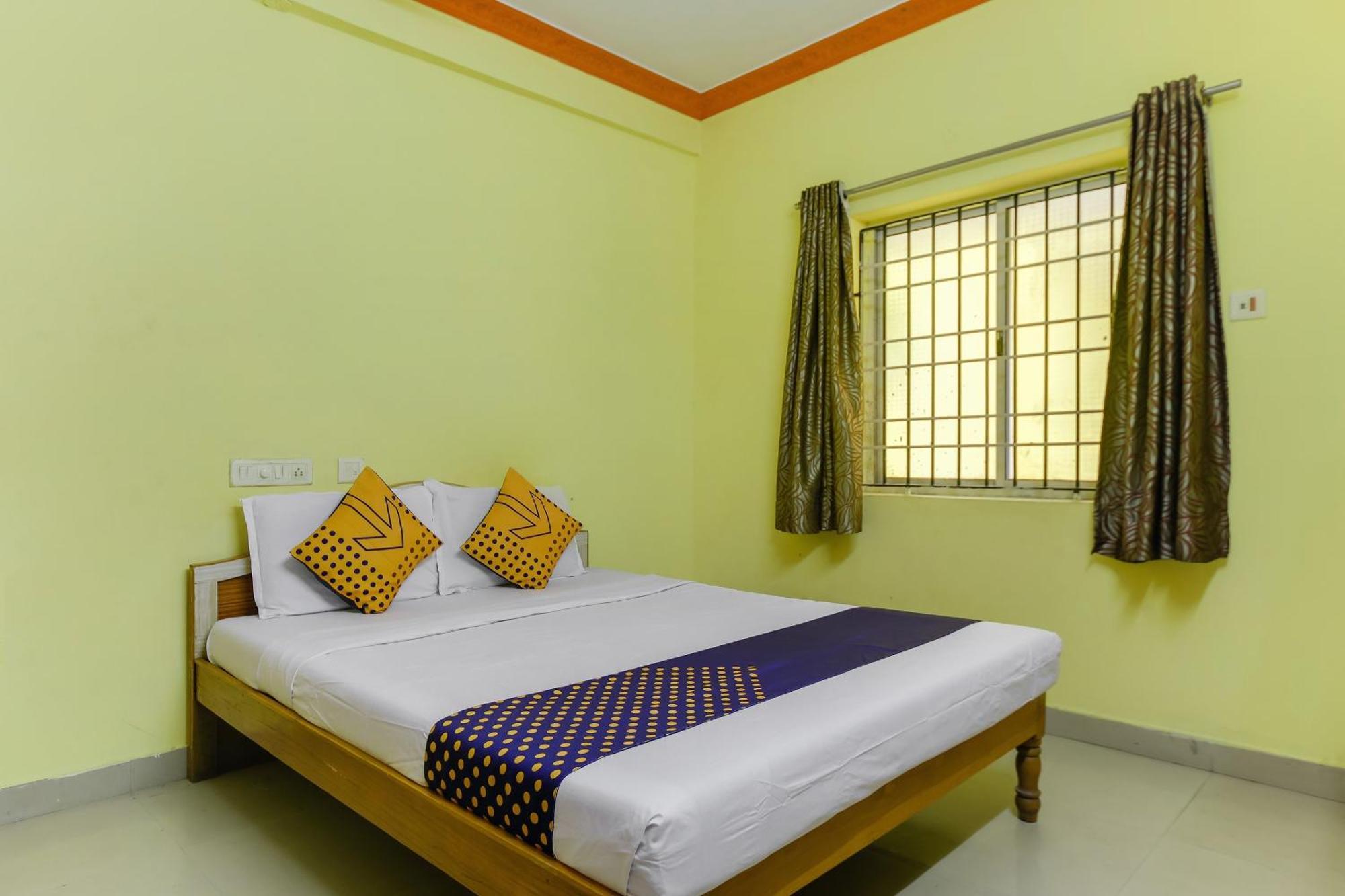 Spot On 75475 Cn Guest House Chennai Exterior photo